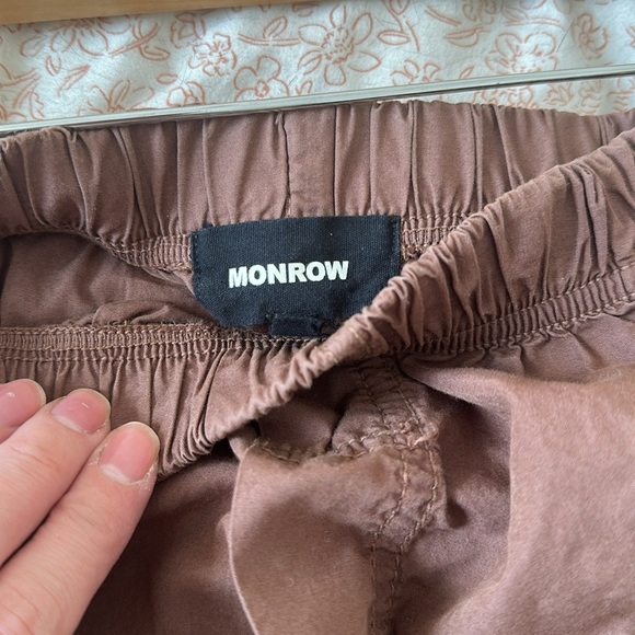 Monrow Set - Picture 3 of 3